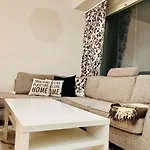 Convenient Airport Beside Big Mall * Βάνταα