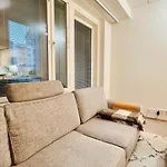 Convenient Airport Beside Big Mall Διαμέρισμα *