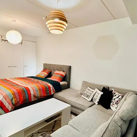 Convenient Airport Beside Big Mall Appartement *