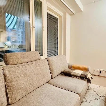 Convenient Airport Beside Big Mall Appartement *