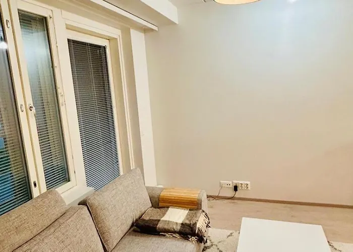 Convenient Airport Beside Big Mall *