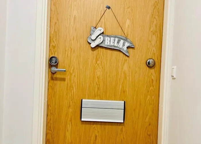 Апартаменты Convenient Airport Beside Big Mall