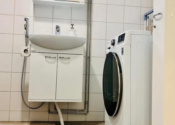 Convenient Airport Beside Big Mall * Вантаа