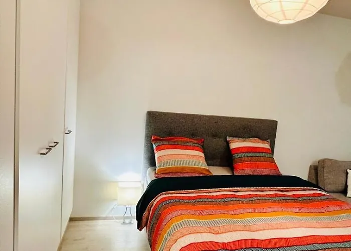 Convenient Airport Beside Big Mall Апартаменты