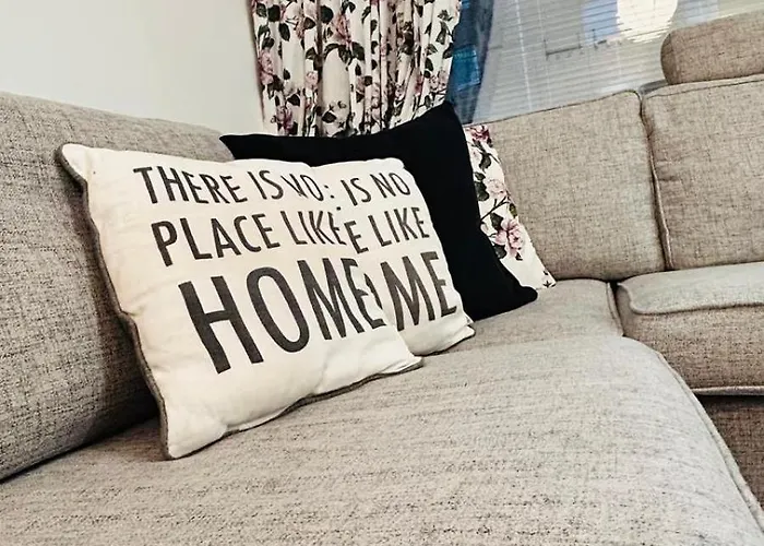 Апартаменты Convenient Airport Beside Big Mall