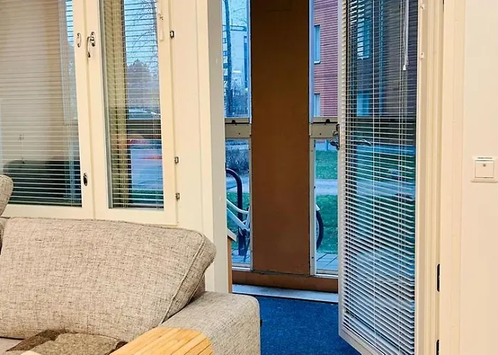 Convenient Airport Beside Big Mall Апартаменты